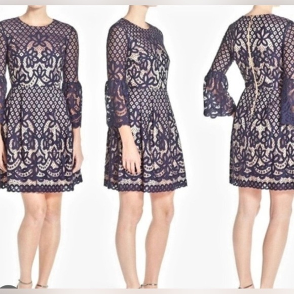 Robe Eliza J Bleu Marine Taille 16W Avec Manches Cloche Et Fermeture éclair Dos Nu - Neuve Avec étiquettes